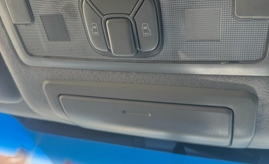 2015 Toyota estima 2.4 l hybrid
