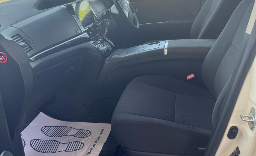 2015 Toyota estima 2.4 l hybrid