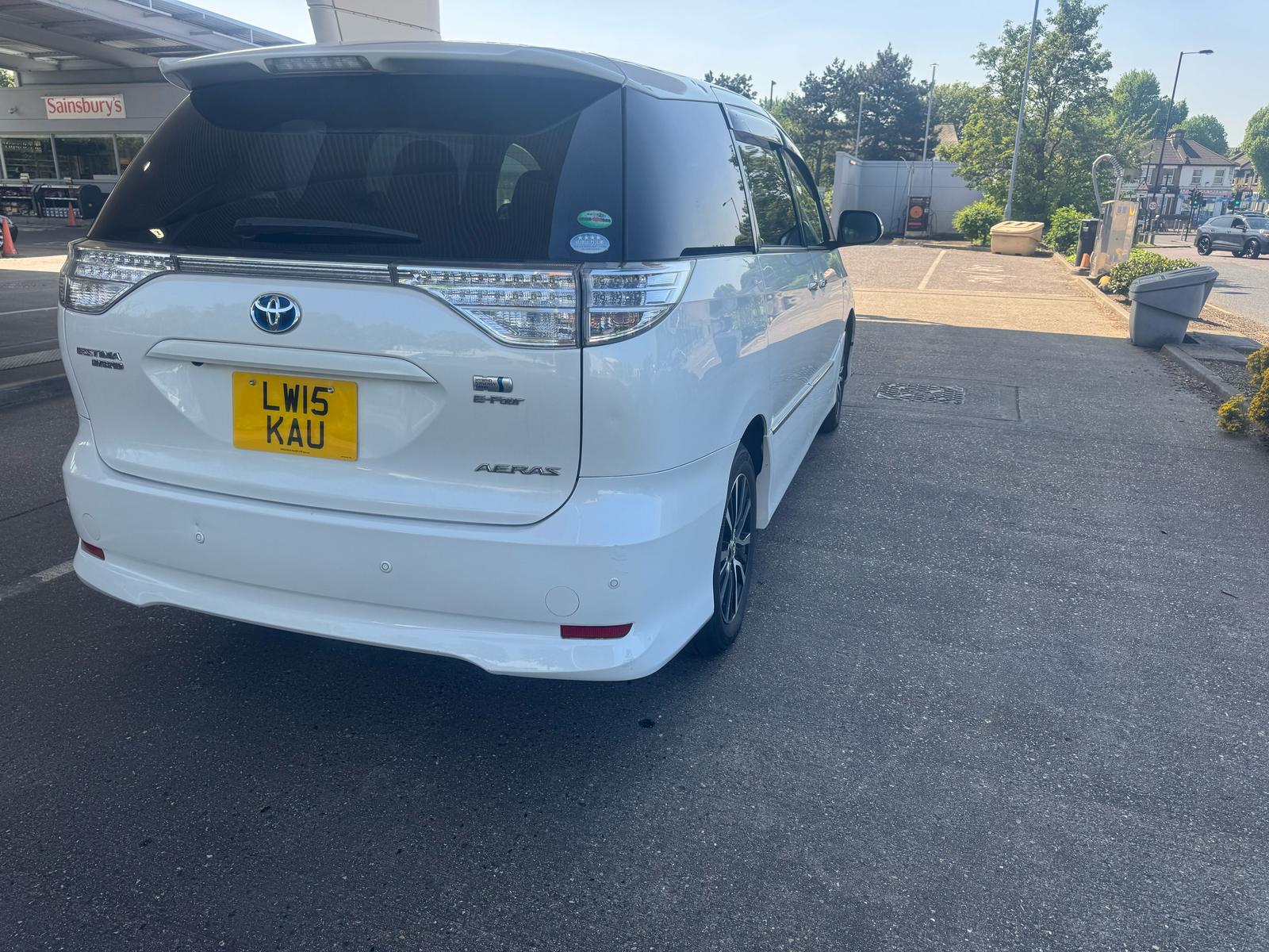 2015 Toyota estima 2.4 l hybrid