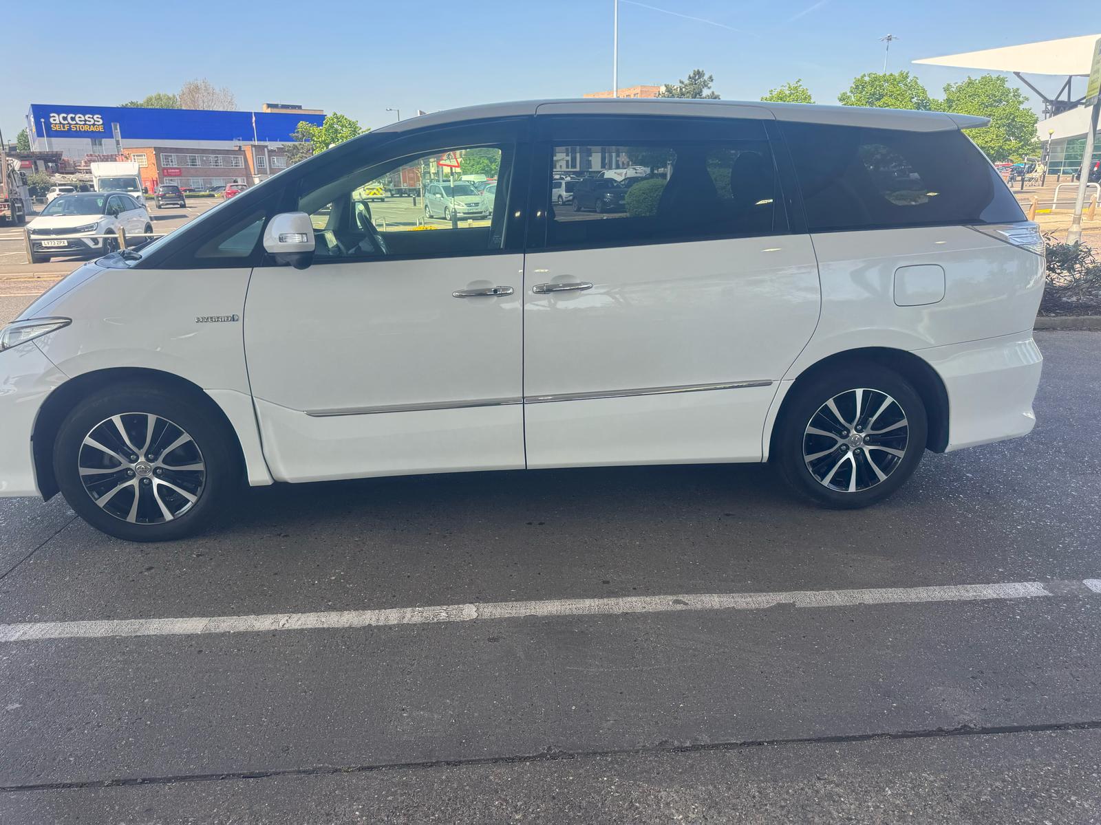 2015 Toyota estima 2.4 l hybrid
