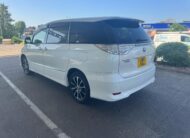 2015 Toyota estima 2.4 l hybrid