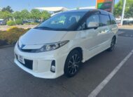 2015 Toyota estima 2.4 l hybrid