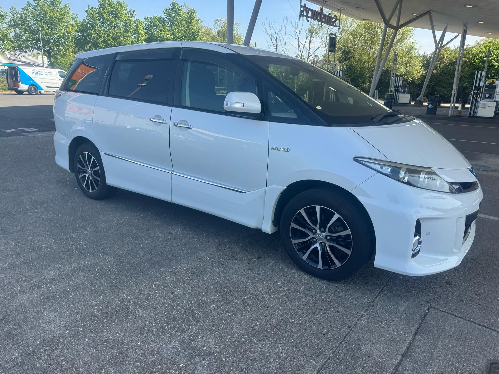 2015 Toyota estima 2.4 l hybrid